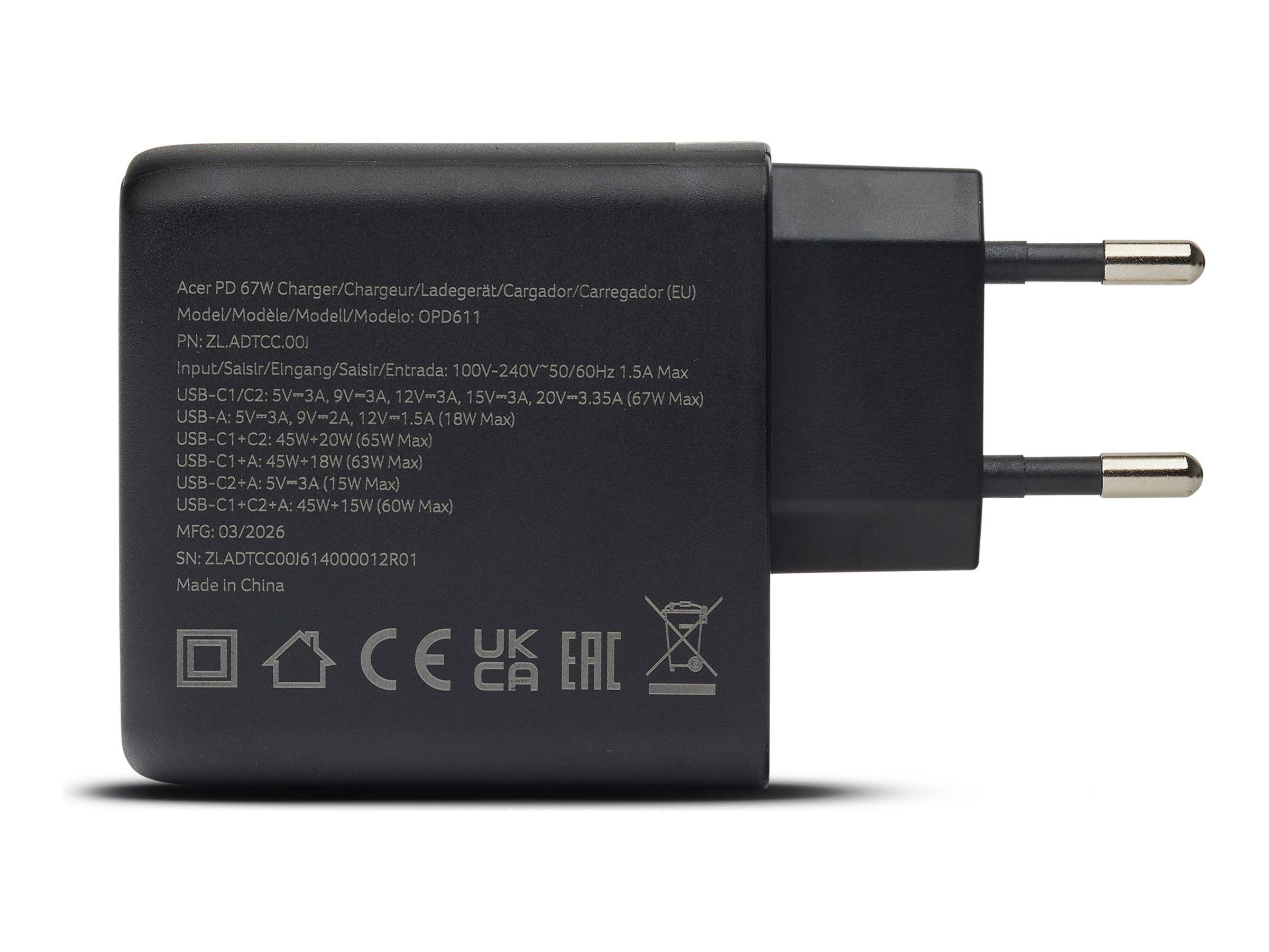 Schwarzes Acer USB-C-Wandladegerät mit zweipoliger europäischer Steckdose und aufgedruckten Leistungsspezifikationen auf der Vorderseite.