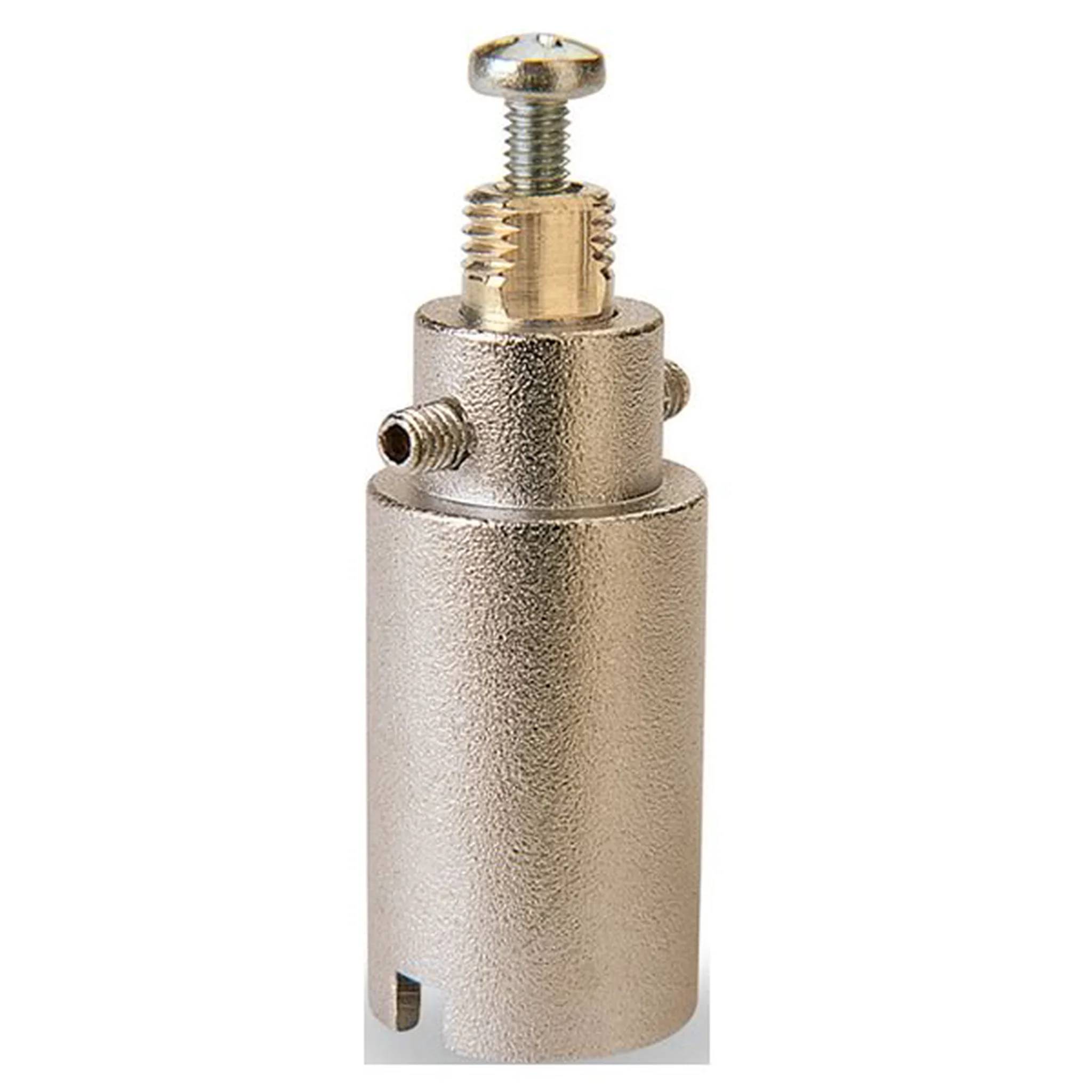 Metallische zylindrische Schraubenklemme mit gewindelter oberer Schraube und seitlicher Stellschraube, isoliert auf weißem Hintergrund dargestellt.