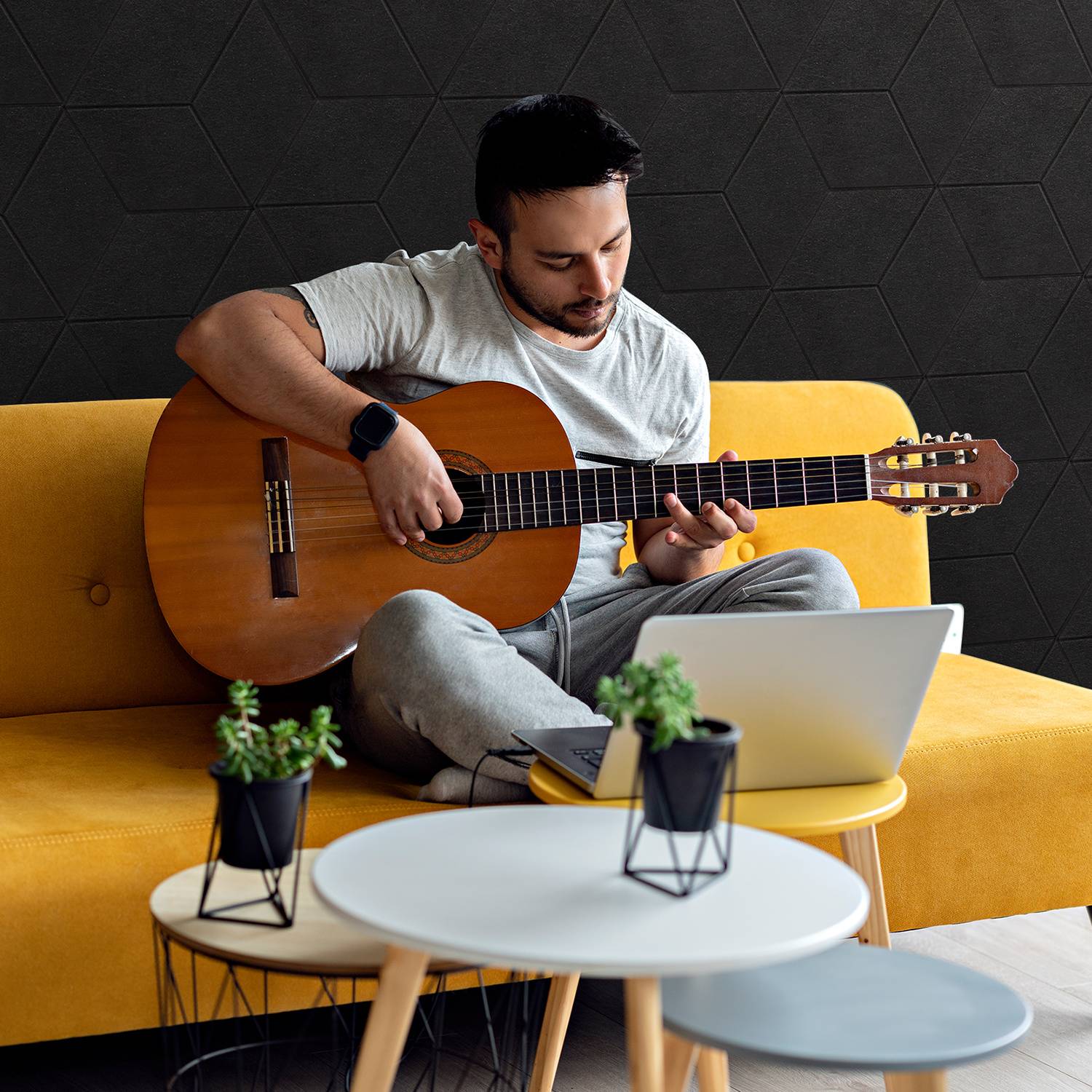 18 Stück Akustikplatten Hexagonal selbstklebend Schallschutzplatten Hohe Dichte Wandpaneel Schwarz