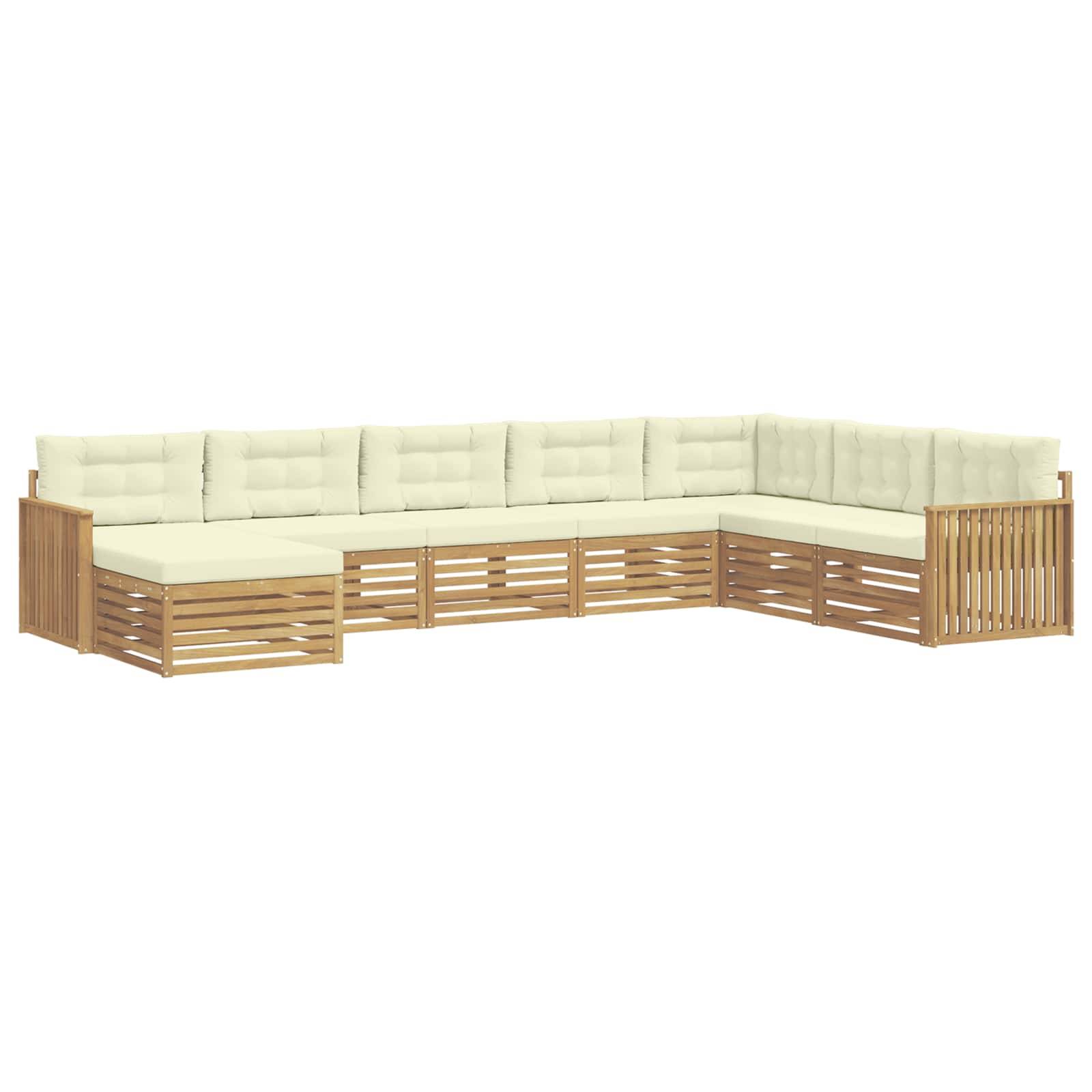 U-förmiges Outdoor-Ecksofa mit cremefarbenen Kissen und hellem Holzrahmen mit Lamellen auf weißem Hintergrund.