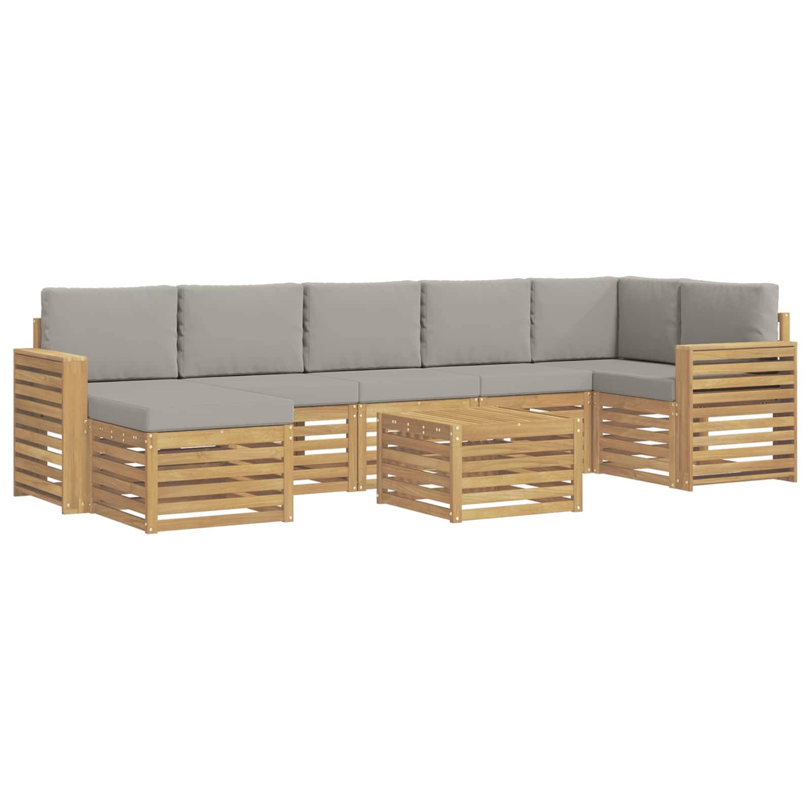 L-förmiges Outdoor-Ecksofa mit grauen Kissen und Holzlatten-Rahmen.