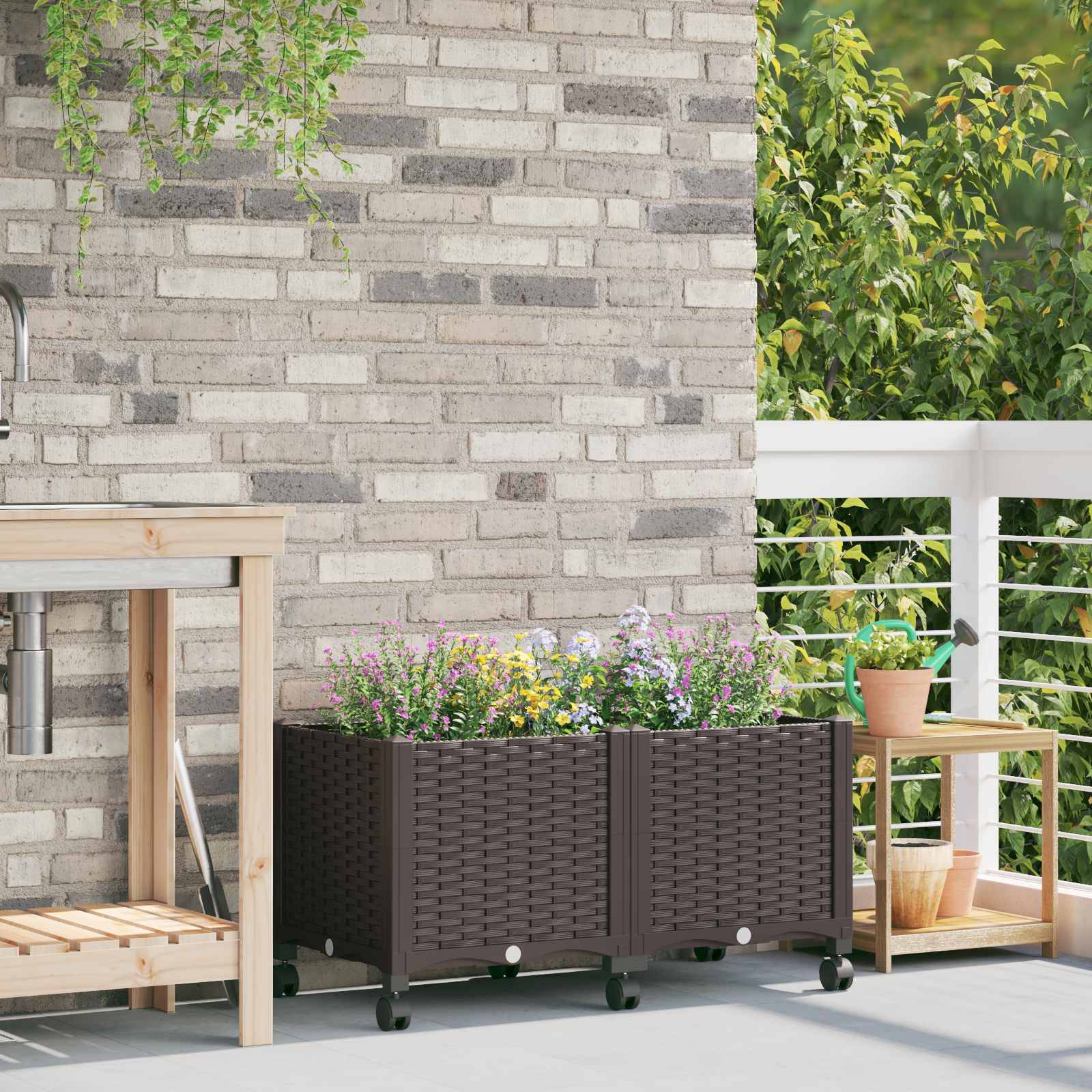 vidaXL Gartenpflanzer mit Rädern Braun 80 x 40 x 44 cm PP