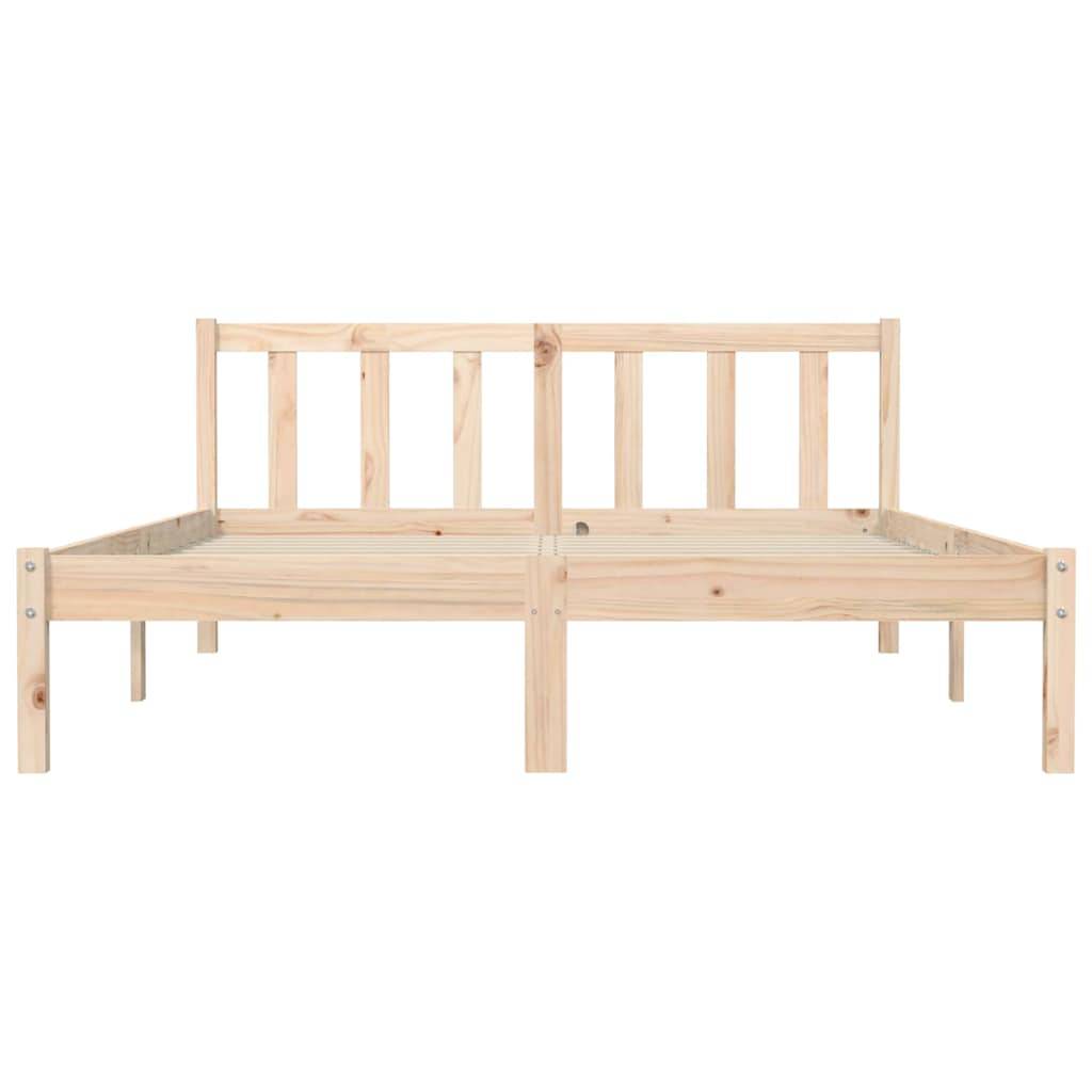 Ein leichtes Holzbettgestell mit Latten oder eine Ruheliege bzw. Bank mit niedriger Rückenlehne und vier Beinen, dargestellt auf weißem Hintergrund.