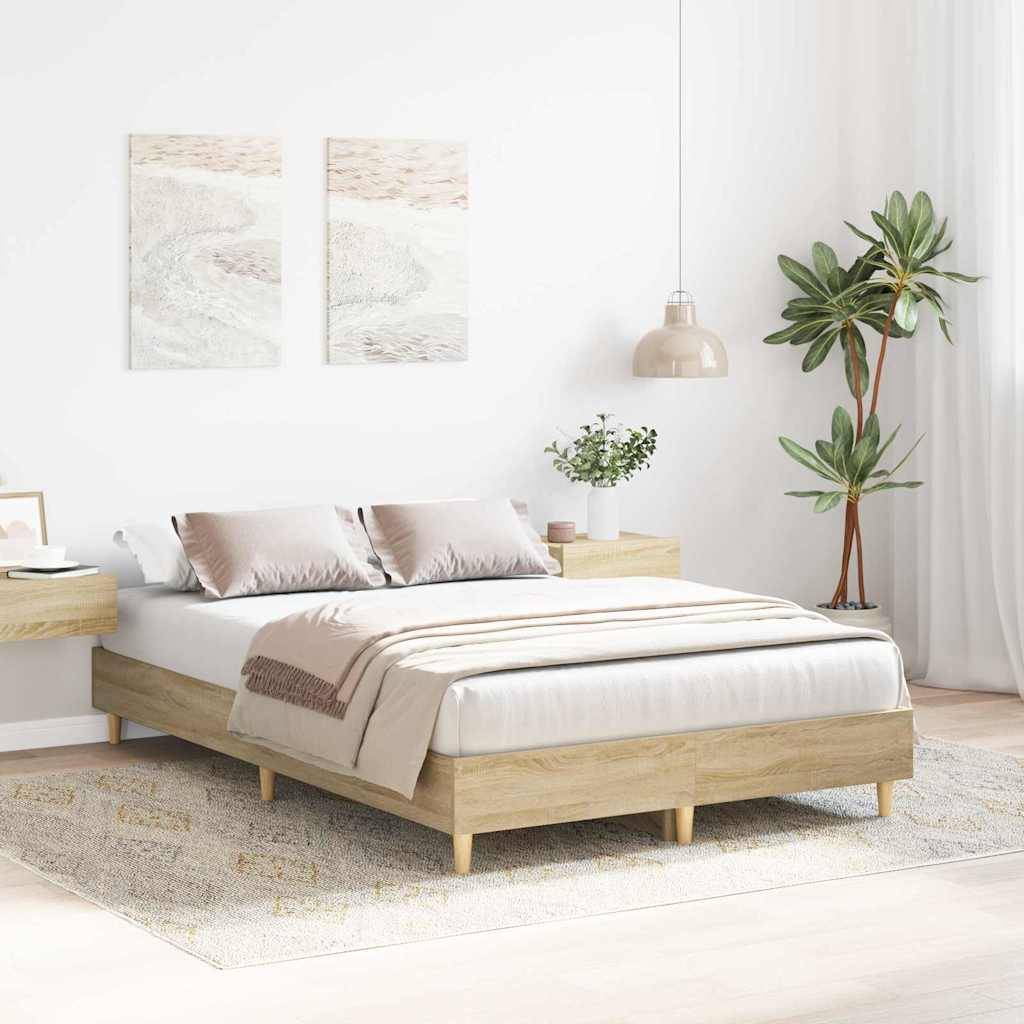 Helles, minimalistisches Schlafzimmer mit einem Holzbett, beigefarbener Bettwäsche, Pendelleuchte, Topfpflanze und neutraler Wandkunst auf einem hellen Teppich.