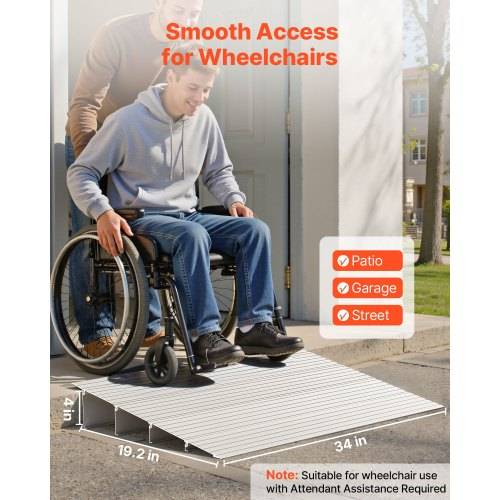 Rollstuhlfahrer, der eine tragbare Rampe mit der Aufschrift „Smooth Access for Wheelchairs" hinunter fährt; geeignet für Terrasse, Garage und Straße, 34 Zoll lang mal 19,2 Zoll breit, 4 Zoll hoch.