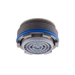 Nahaufnahme eines Wasserhahnaerifizierers mit blauem Dichtungsring und Gewindegehäuse aus Metall auf weißem Hintergrund.