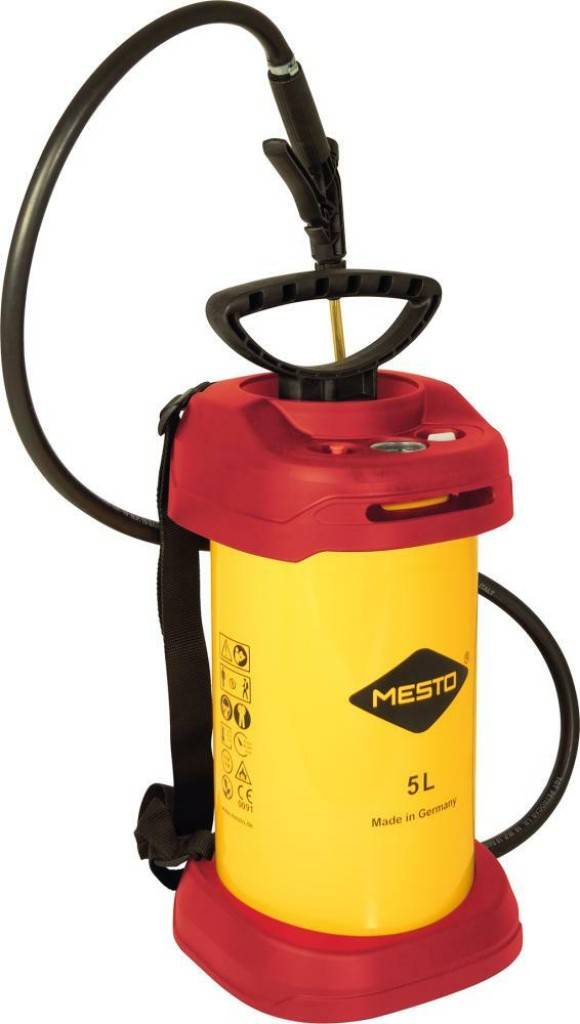 Hochdrucksprühgerät 3561P/3581PProfi-Messingpumpe mit StahlkolbenstangeÖlbeständiger und kälteflexibler Schlauch mit SicherheitsverriegelungErgon