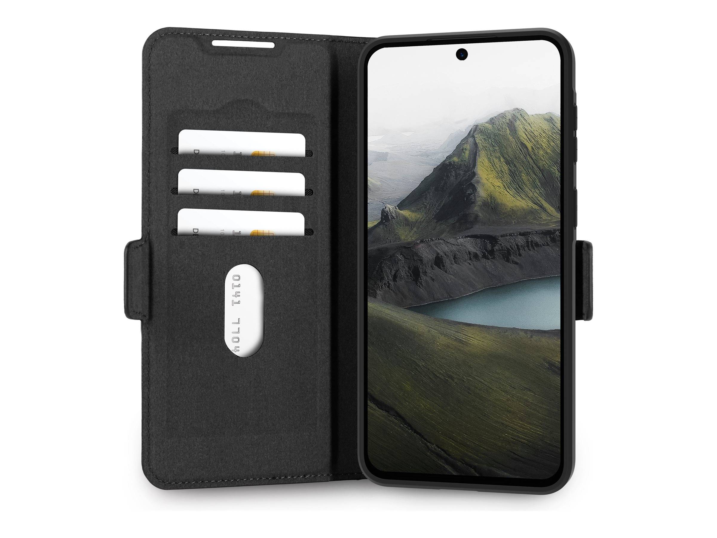 Schwarze Folio-Handyhülle mit Kartenfächern, offen neben einem Smartphone dargestellt, das eine Berglandschaft auf dem Bildschirm anzeigt.