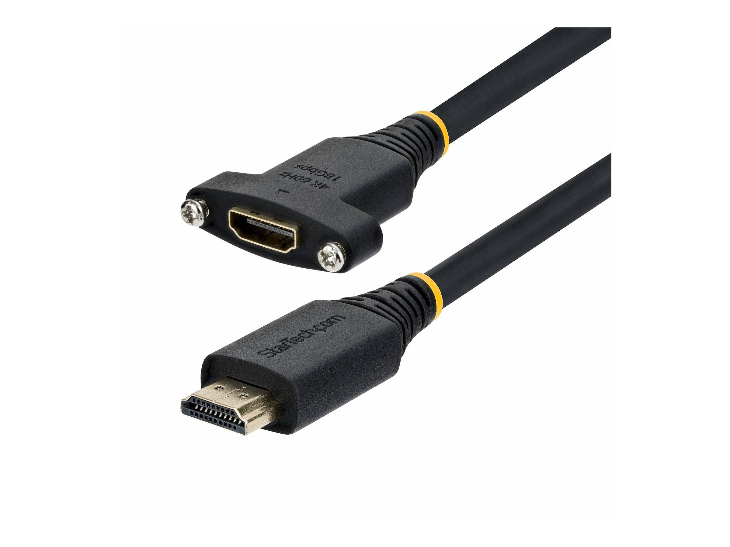 Nahaufnahme eines schwarzen HDMI-Kabels mit Stecker und Buchse mit vergoldeten Kontakten auf weißem Hintergrund.