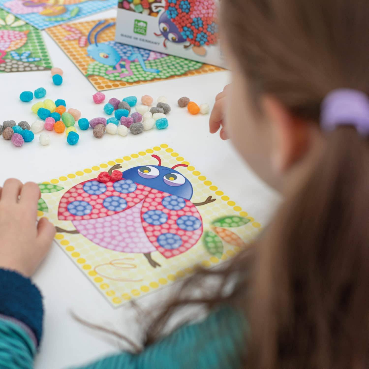 Playmais Mosaic Little Bug Kreativ-Set 3+ 2.300 Stück & 6 Mosaik Klebebilder