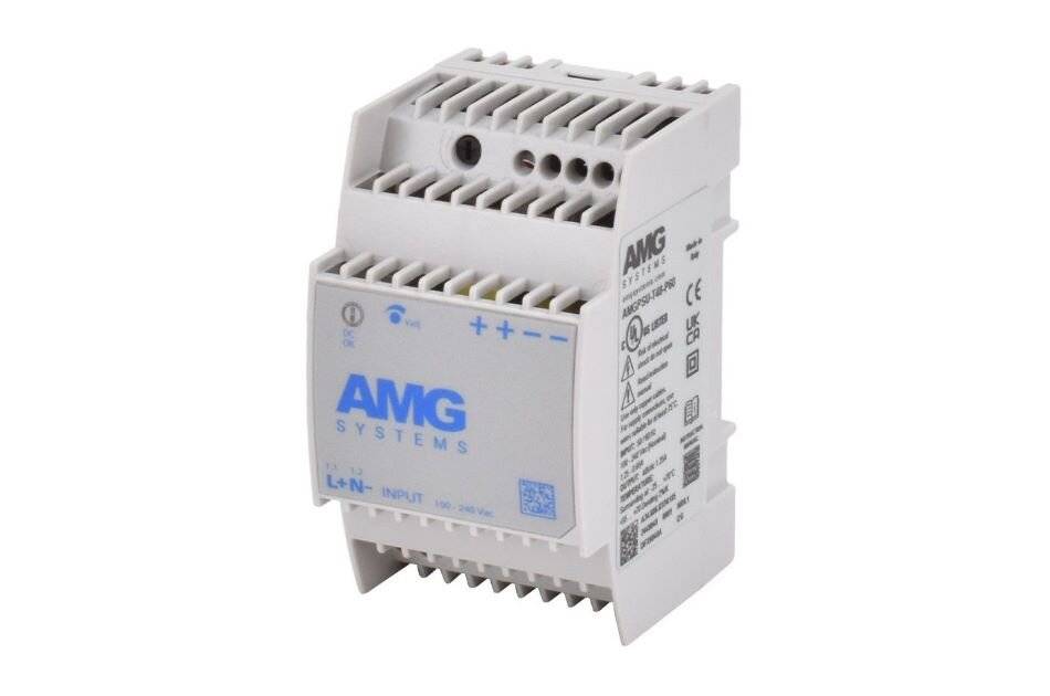 Weißes AMG Systems DIN-Schienen-Elektromodul mit beschrifteter Frontplatte und Terminalöffnungen, dargestellt vor einem einfachen weißen Hintergrund.