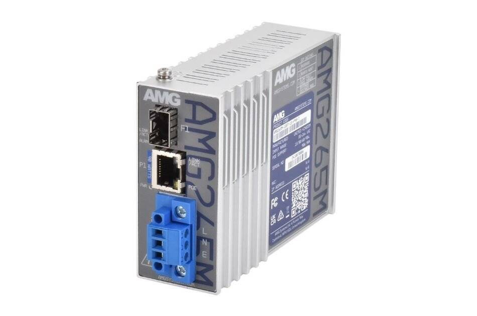 Industrielles AMG DIN-Schienen-Ethernet-Gerät mit zwei RJ45-Anschlüssen und einer blauen Schraubklemmenleiste auf einem silbernen Kühlkörper-Metallgehäuse.
