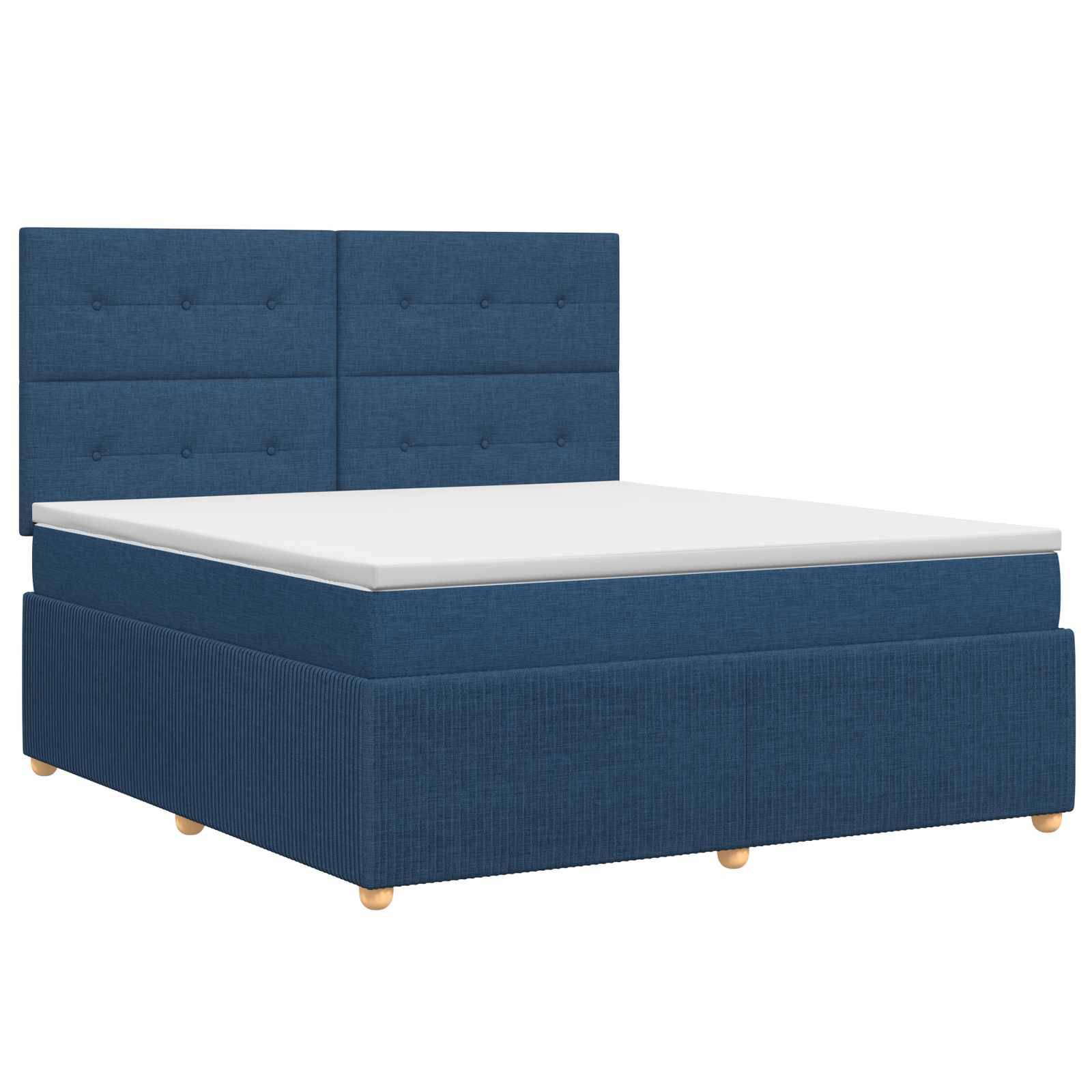 Blaues Bett mit Polsterung, buttongestepptem Kopfteil und weißer Matratze auf einfachem weißem Hintergrund.