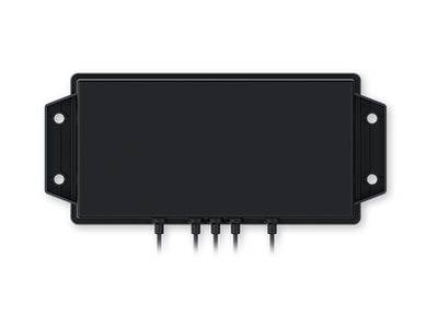 Schwarzes rechteckiges elektronisches Steuermodul mit Befestigungslaschen und fünf Steckverbinderstiften auf weißem Hintergrund