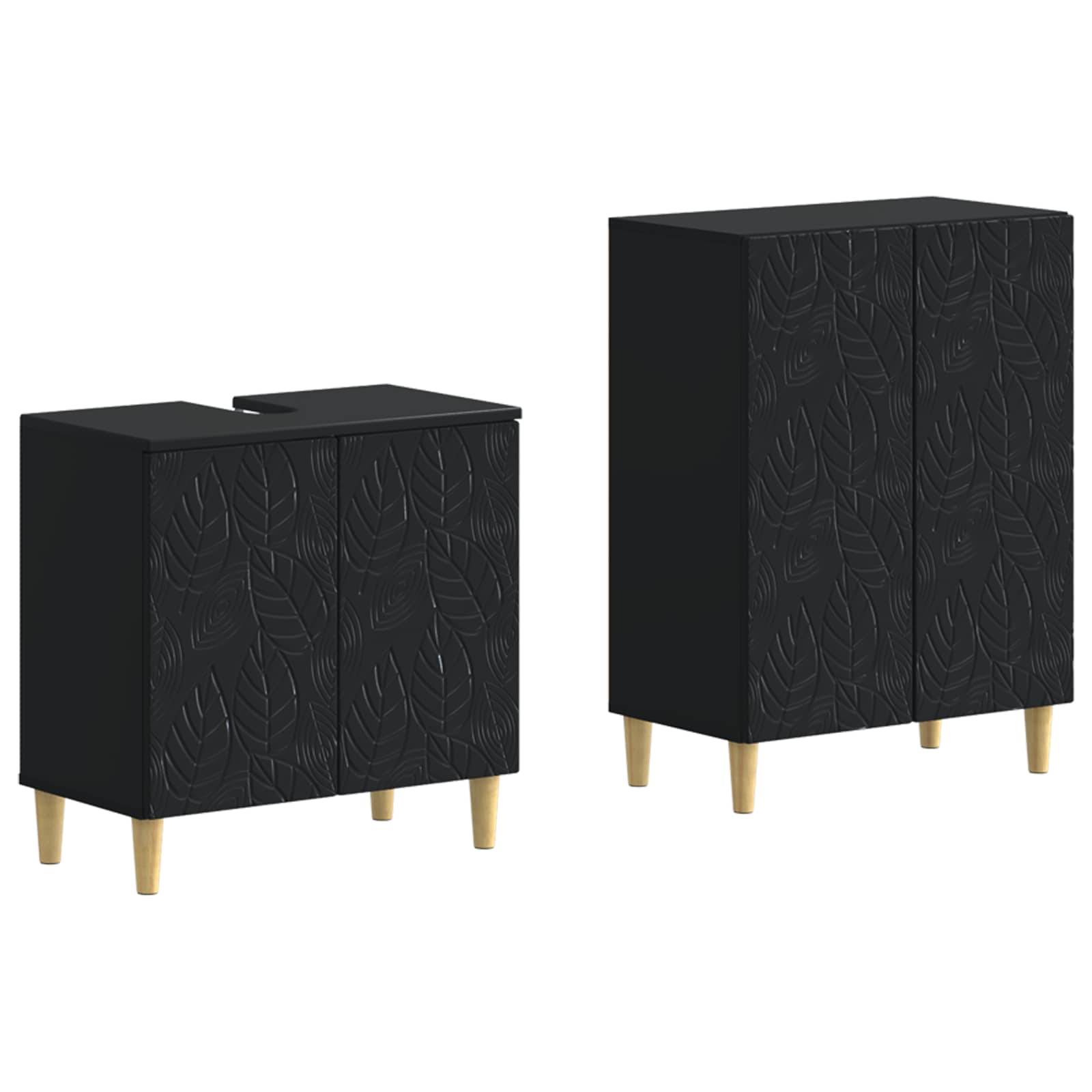 Zwei schwarze, blattgeprägte Schranktile mit vergoldeten konischen Beinen, ein kürzeres Sideboard und ein höherer Schrank, auf weißem Hintergrund dargestellt.