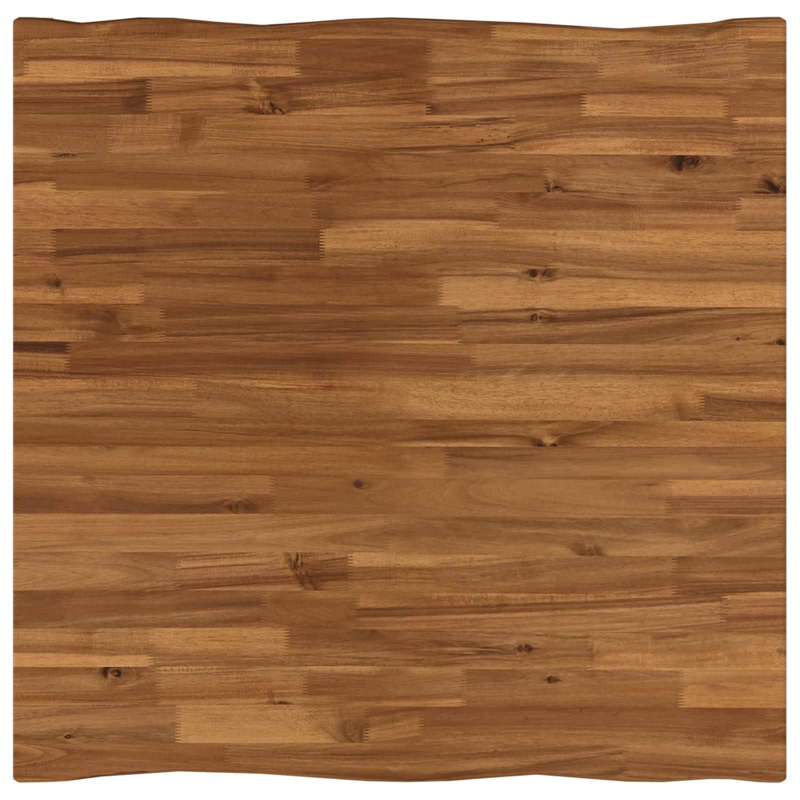 Eine rechteckige Holztischplatte oder ein Schneidebrett mit natürlicher Maserung und Live-Edge-Stil, von oben betrachtet.