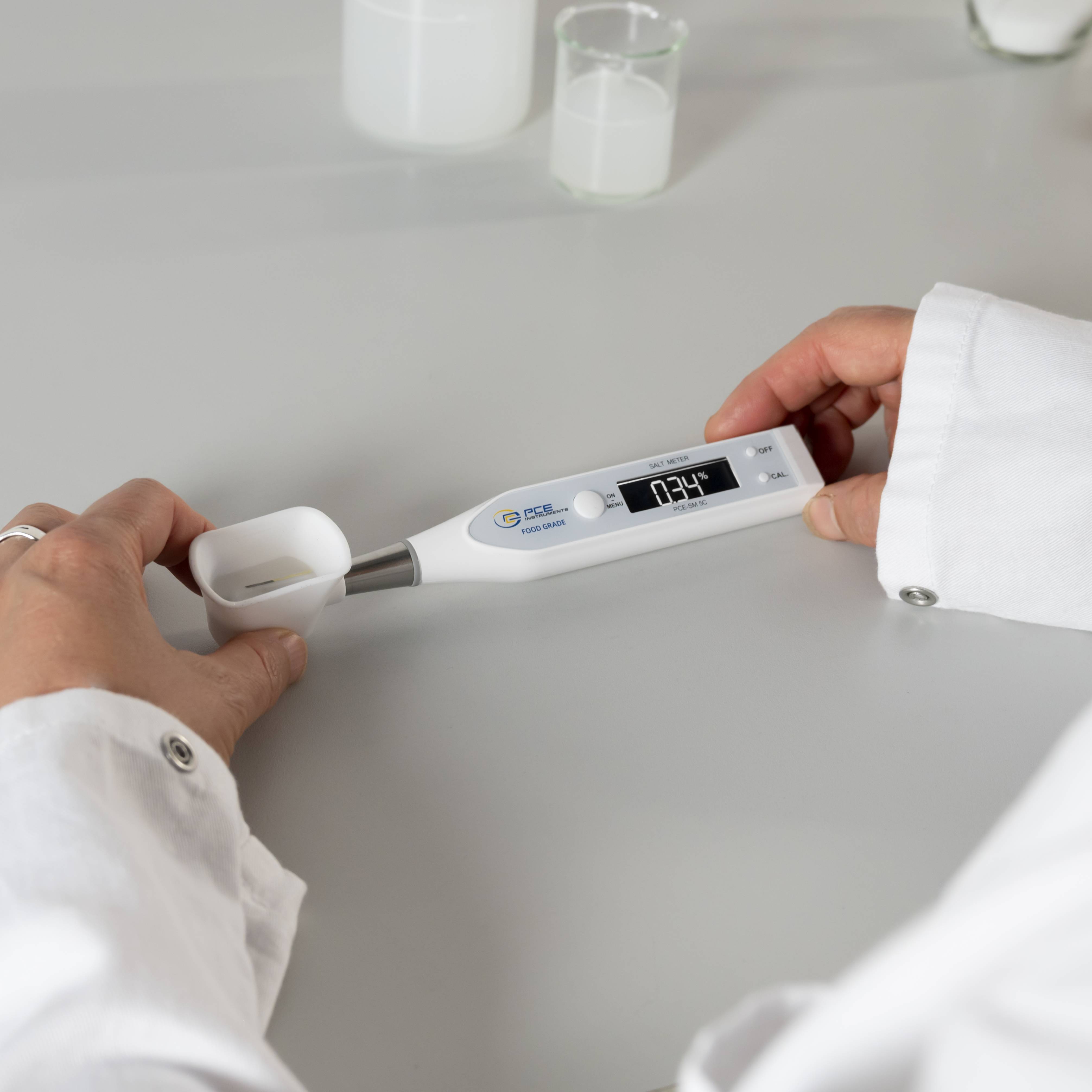PCE Instruments Salzgehaltmessgerät PCE-SM 5C |Temperaturkompensation automatisch von 5 ... 60 °C |Salzgehalt 0,01 … 5 %