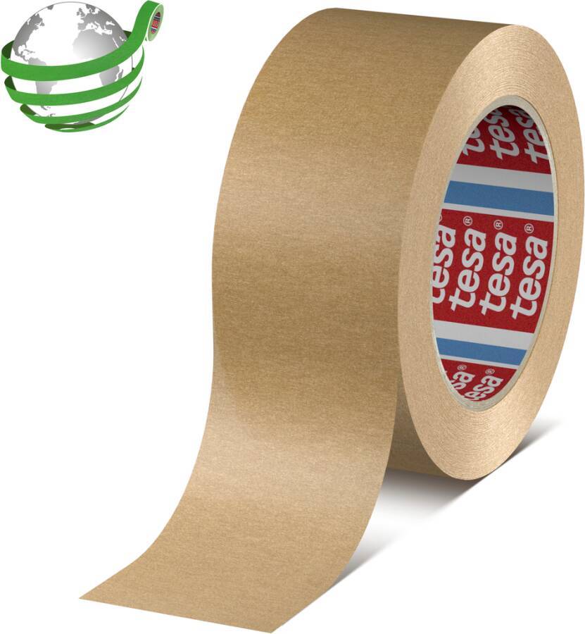 Eine große Rolle braunes Verpackungsklebeband mit sichtbarem Tesa-Markenkern, gezeigt auf weißem Hintergrund.