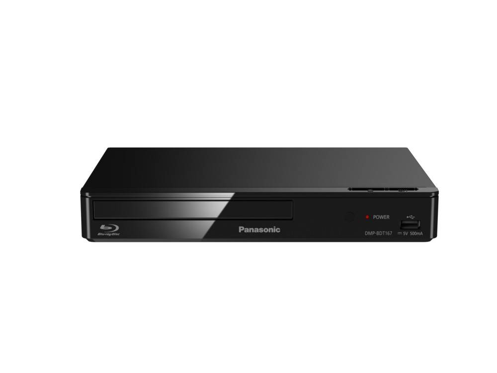 Frontansicht eines schwarzen Panasonic Blu-ray-Players mit Disc-Slot, Betriebsleuchte und frontalem Display auf weißem Hintergrund.