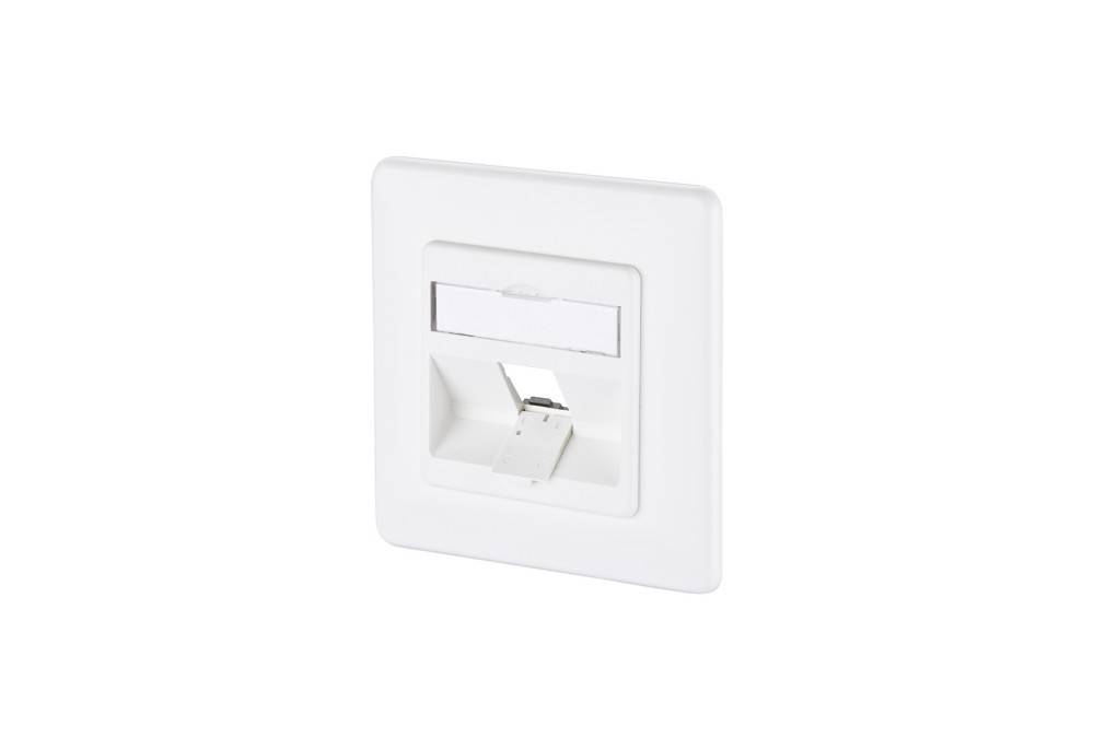 Weiße Wandplatte mit einer einzelnen Ethernet-Netzwerkbuchse auf einfachem weißem Hintergrund.