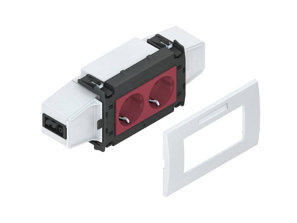 Explodierte Ansicht eines weißen elektrischen Wandsteckdosenmoduls mit rotem Steckdoseneinsatz und separater Blende.