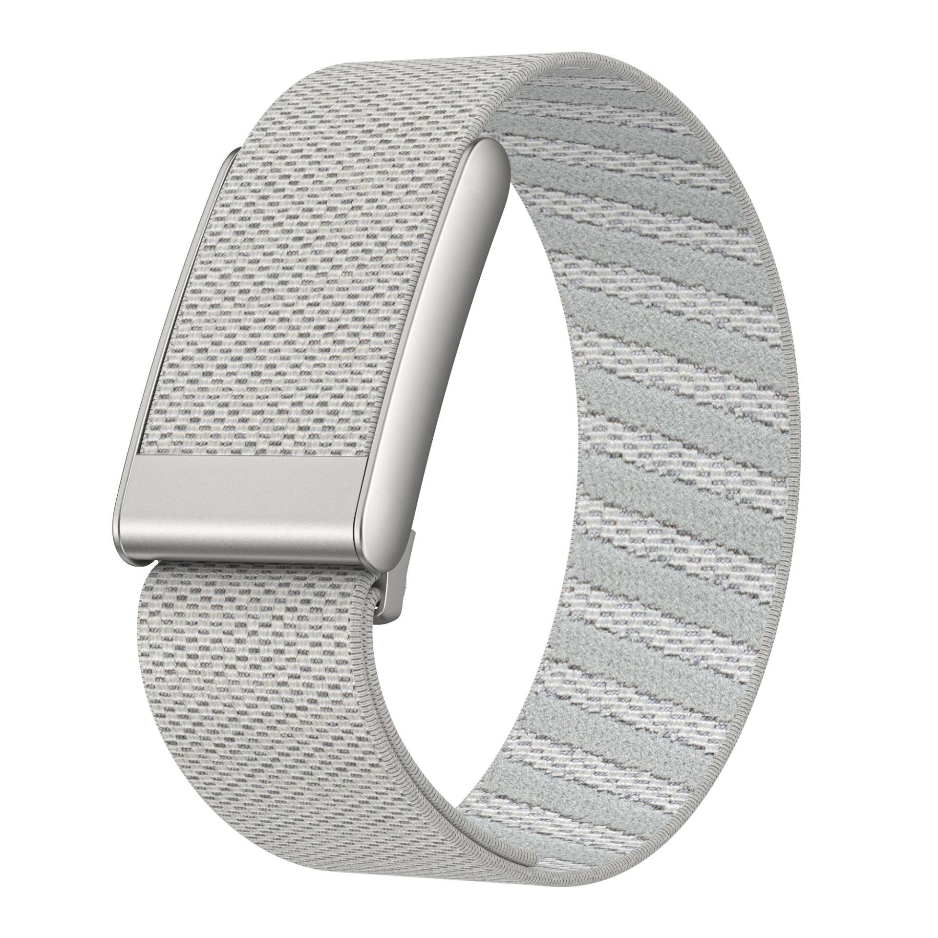 Ein silbergrau gewebtes Fitness-Tracker-Armband mit einer Metallschließe, gezeigt auf weißem Hintergrund.