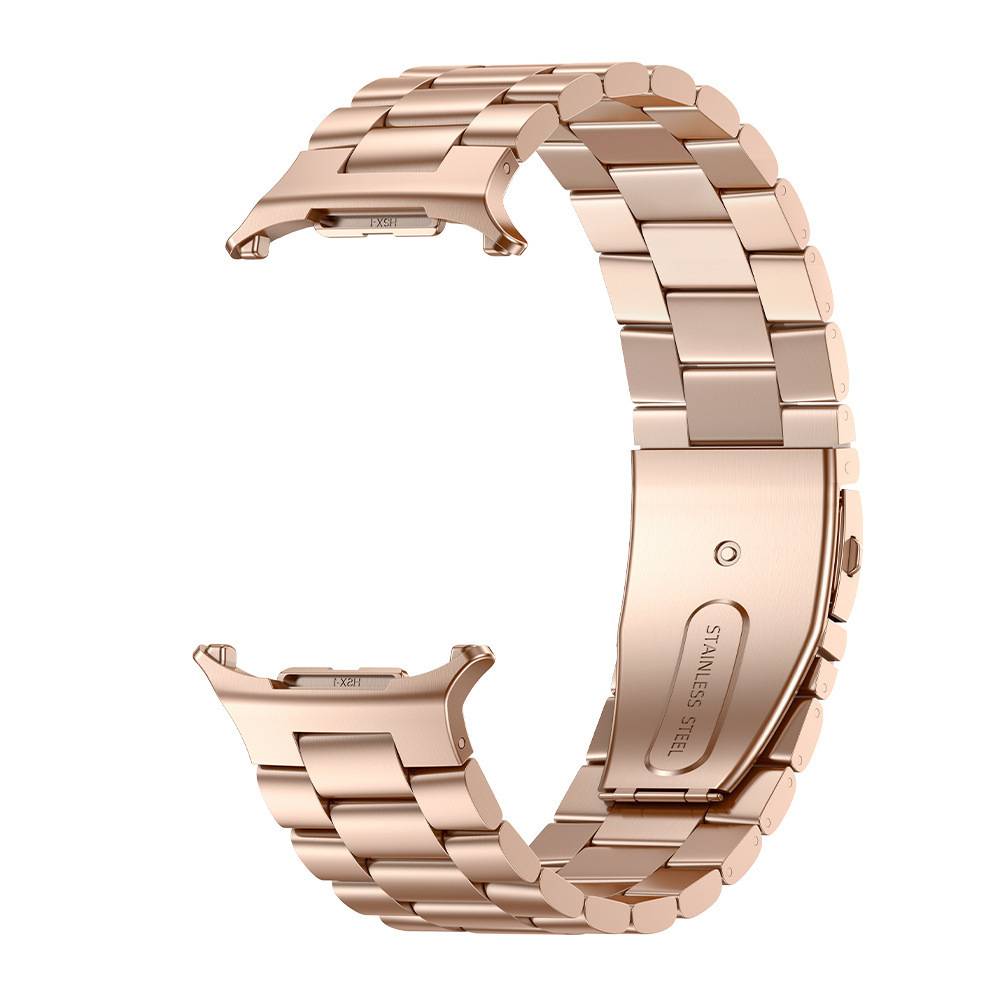 Roségold Edelstahl-Uhrenarmband mit Faltschließe, isoliert auf weißem Hintergrund dargestellt.