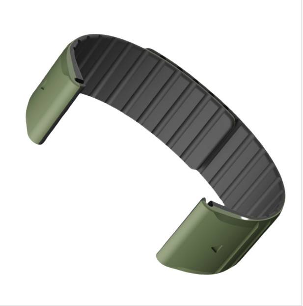 Gebogenes, olivgrünes und schwarzes verstellbares Armband isoliert auf weißem Hintergrund.