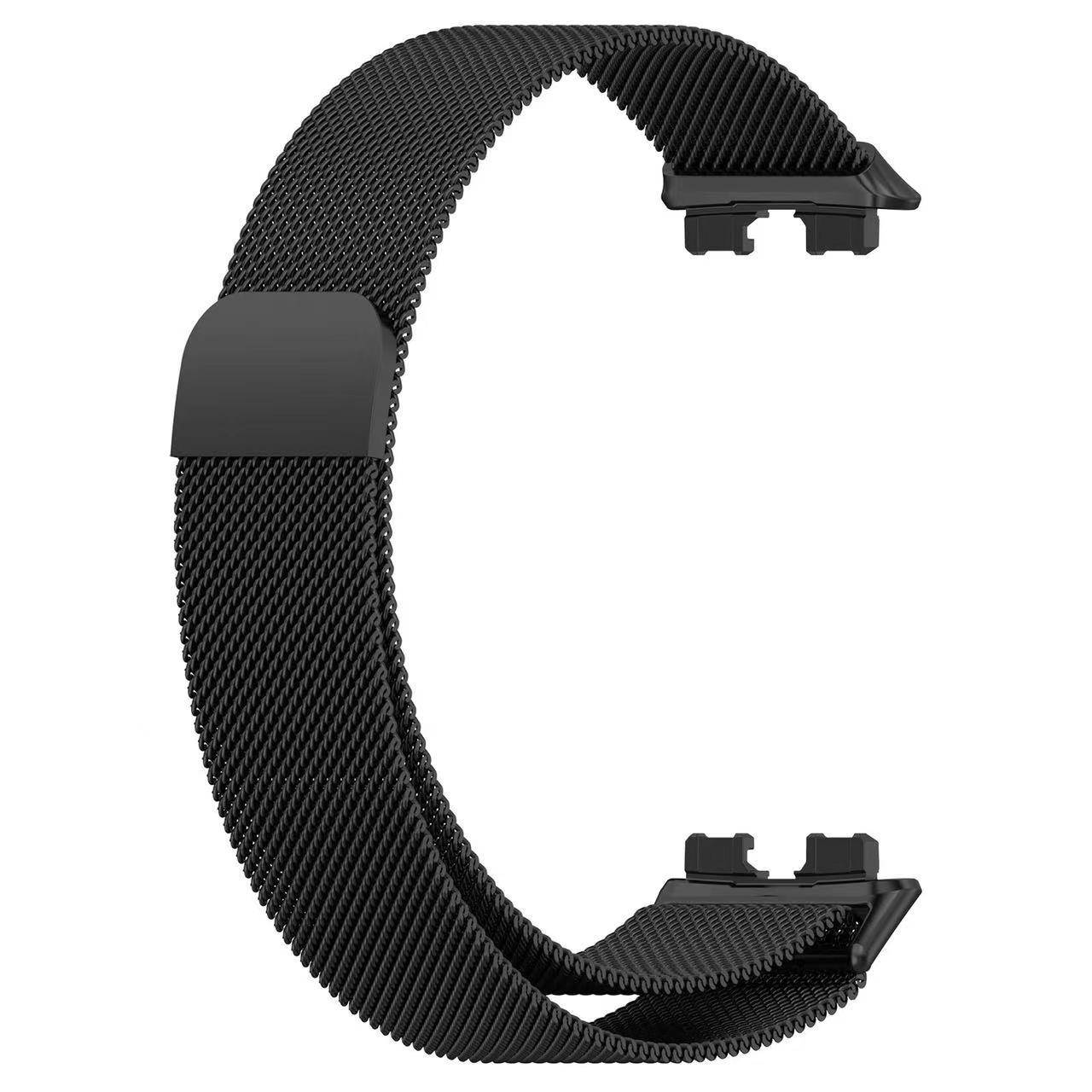 Schwarzes gewebtes magnetisches Uhrenarmband mit verstellbarer Schlaufe und Verschlussverbindern auf weißem Hintergrund.