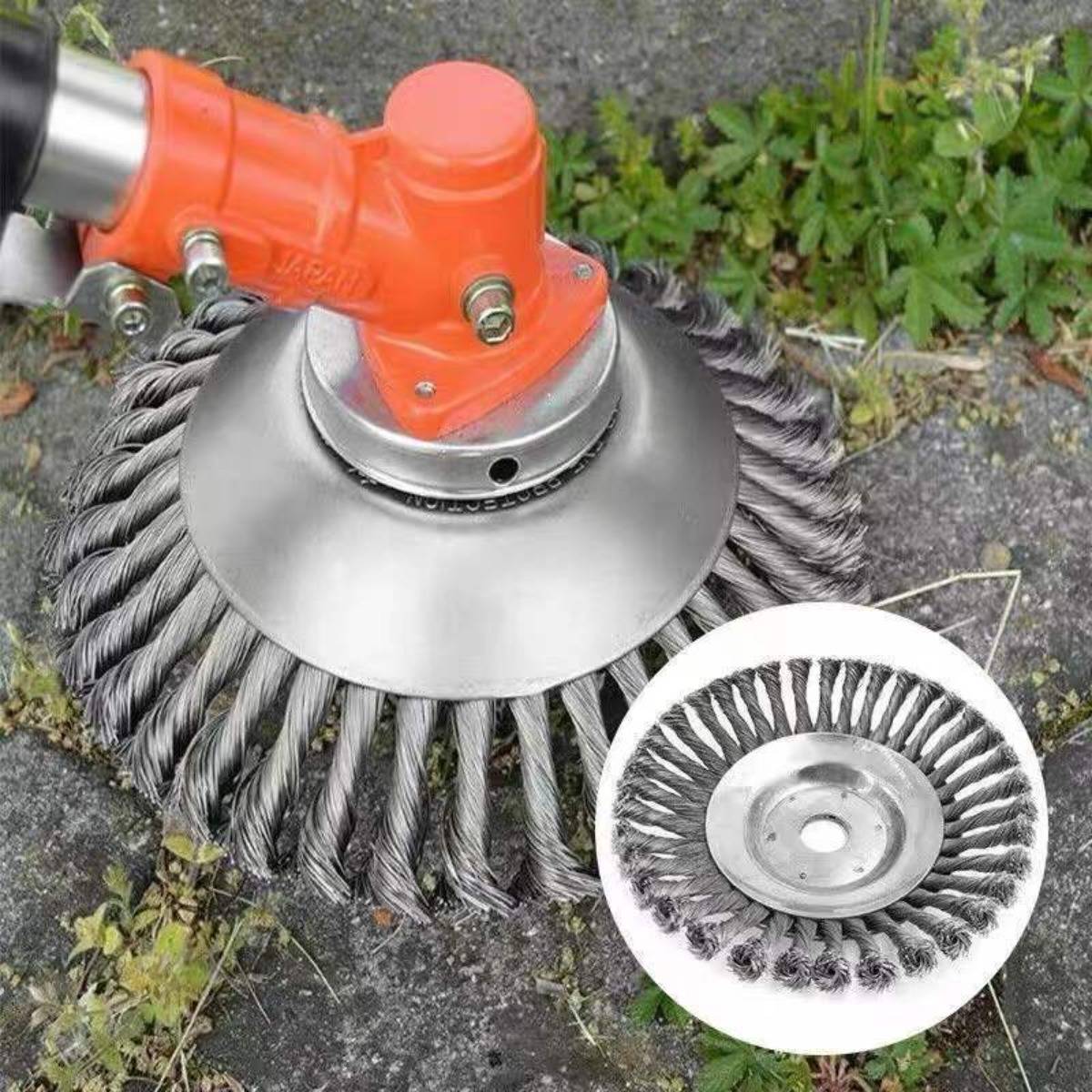 Nahaufnahme einer Metallbürsten-Aufsatz mit dichten Drahtborsten auf Pflastersteinen, plus kleine Abbildung, die den Bürstenkopf von oben zeigt.