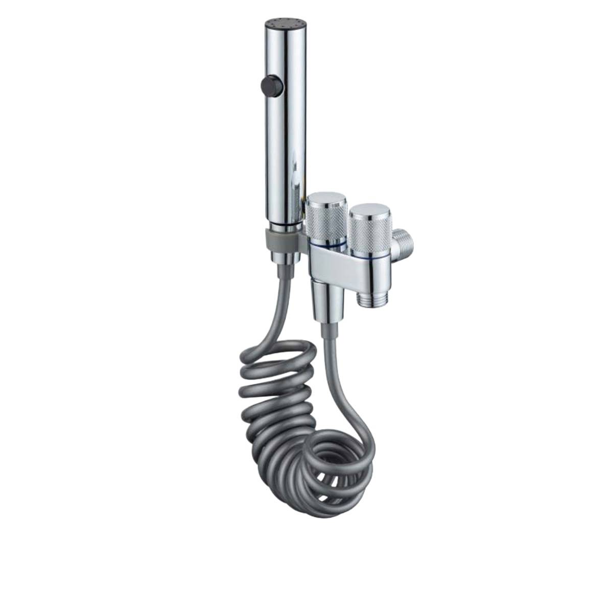 Chrome-Handbrausesprüher mit spiralförmigem Schlauch und zwei Kontrollreglern auf weißem Hintergrund.