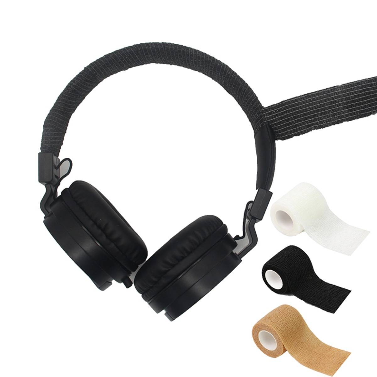 Schwarze Over-Ear-Kopfhörer mit breitem Kopfbügel, gezeigt mit drei Ersatz-Wickelrollen in Weiß, Schwarz und Beige.