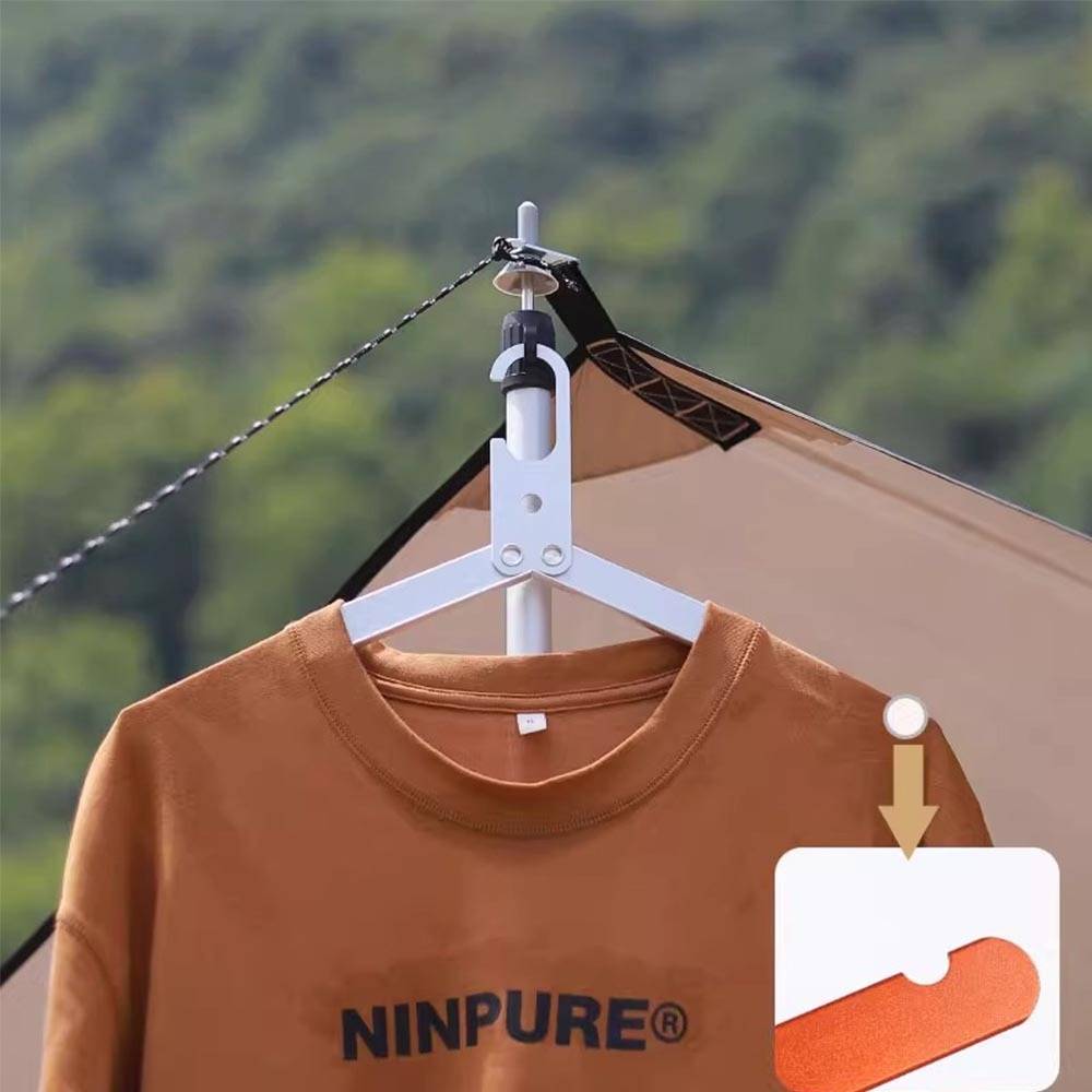 Braunes T-Shirt mit „NINPURE