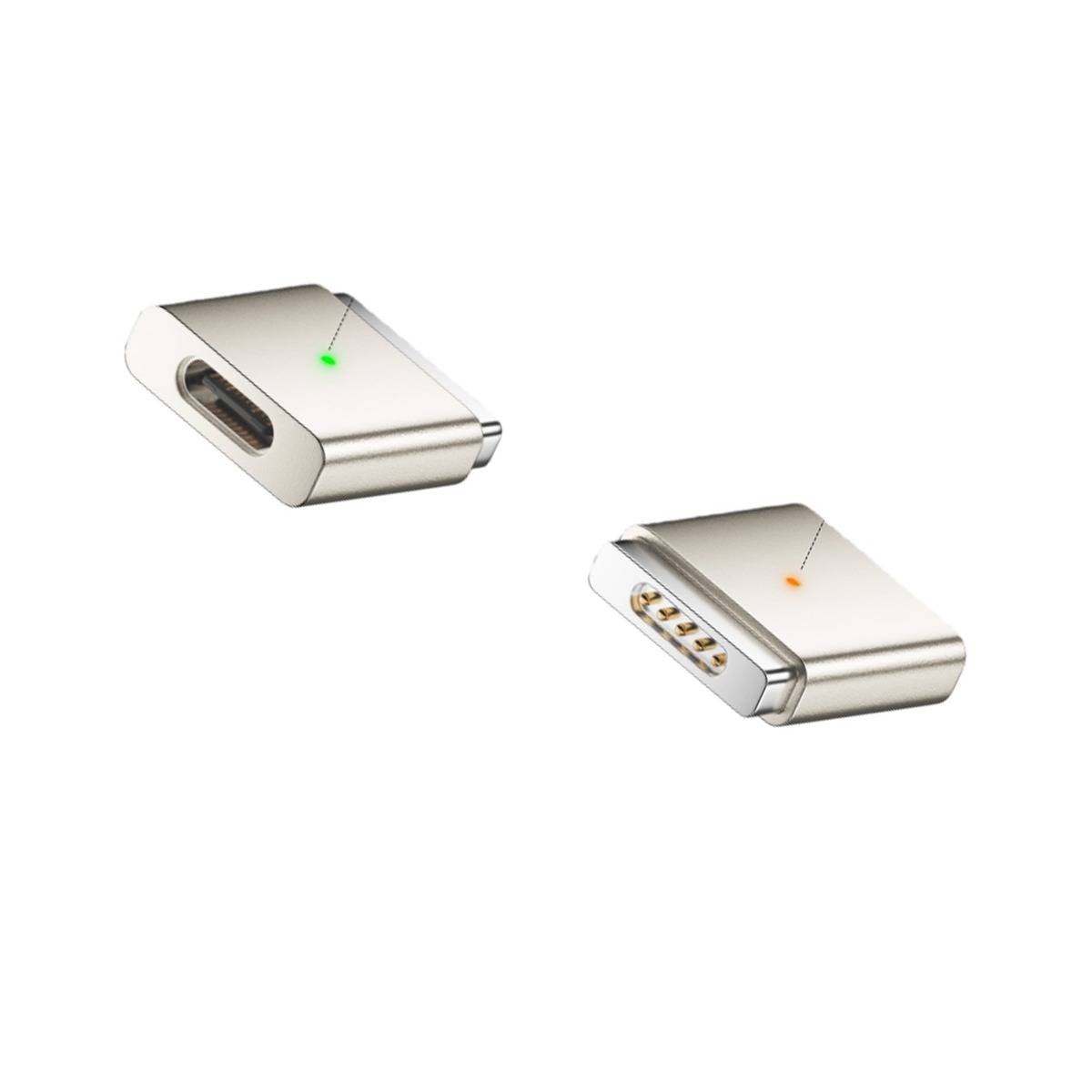 Zwei Nahaufnahmen eines metallischen USB-Adapters: eine mit einem USB-C-Anschluss und grüner Anzeige, die andere mit einem Multi-Pin-Stecker und orange Anzeige.