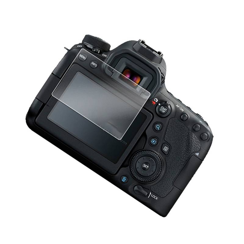 Rückansicht einer schwarzen DSLR-Kamera mit ausgeklapptem LCD-Bildschirm und einer transparenten Schutzfolie über dem Display.