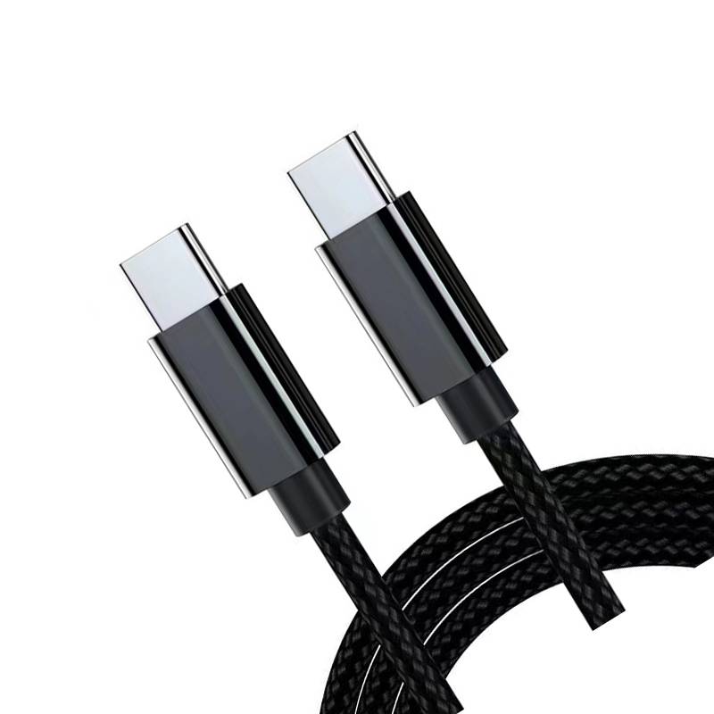 Zwei geflochtene schwarze USB-C-Kabel mit metallischen Anschlüssen auf weißem Hintergrund.