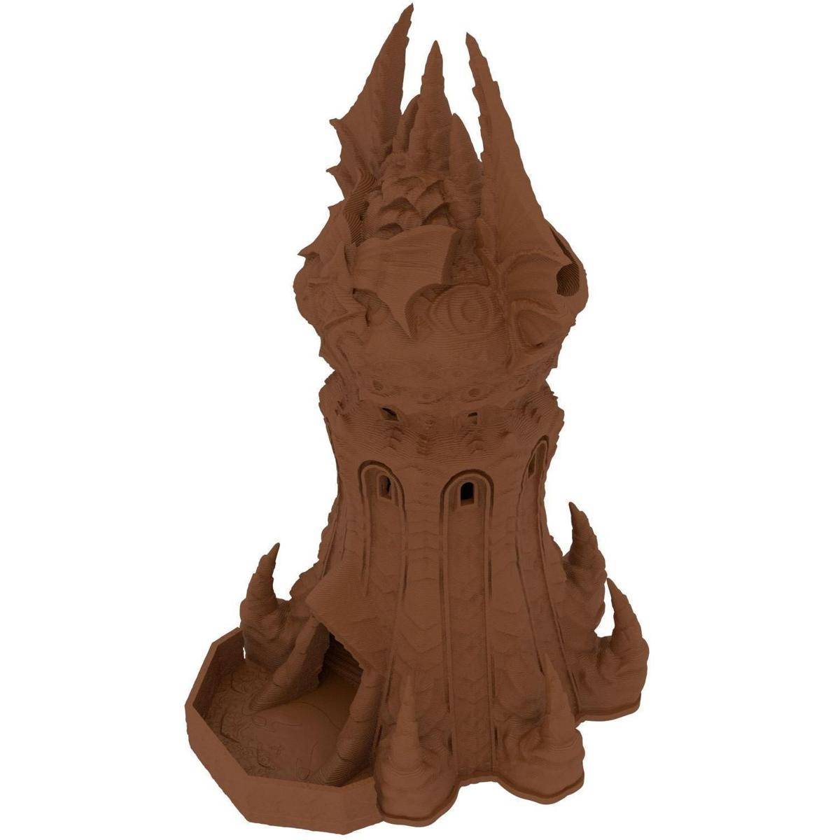 Ein braunes, baumartiges Fantasy-Turm oder Statue mit Spitzen und einem angebrachten sechseckigen Tablett, isoliert auf weißem Hintergrund.