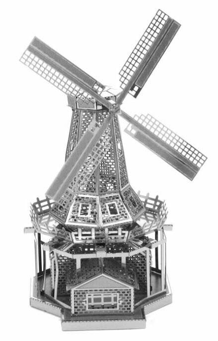 Ein detailliertes Modell einer Windmühle mit vier Flügeln und einem Gitterturm, dargestellt auf einem schlichten weißen Hintergrund.
