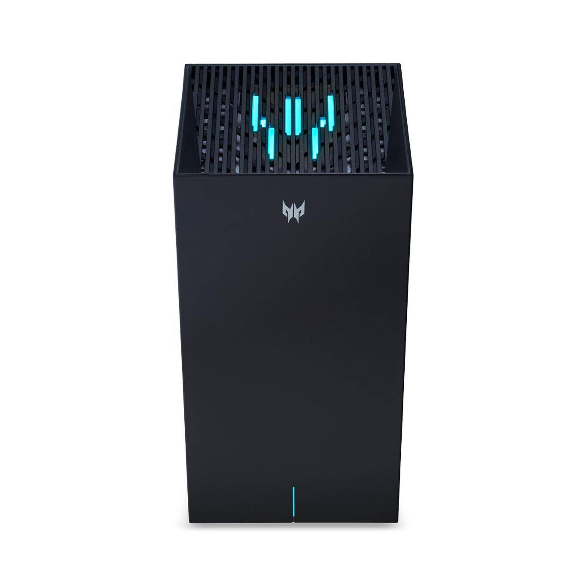 Vorderansicht eines schwarzen Acer Predator Desktop-Towers mit einer beleuchteten oberen Lüftungsöffnung und kleinem türkisfarbenem Akzent an der Unterseite.