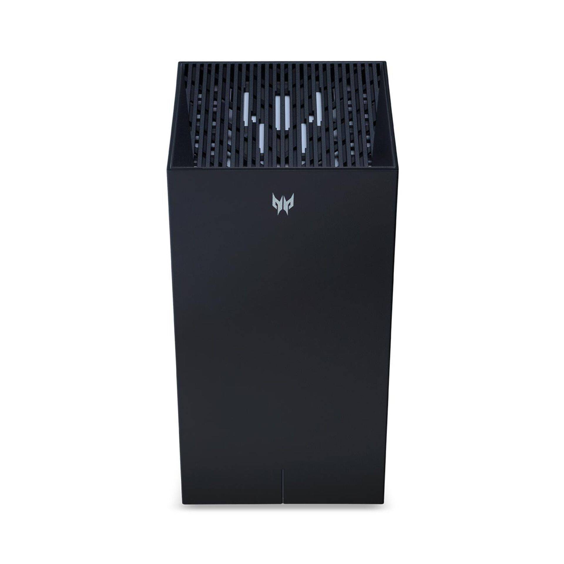 Schwarzes Desktop-PC-Gehäuse mit Acer Predator Logo, Vorderansicht auf weißem Hintergrund.