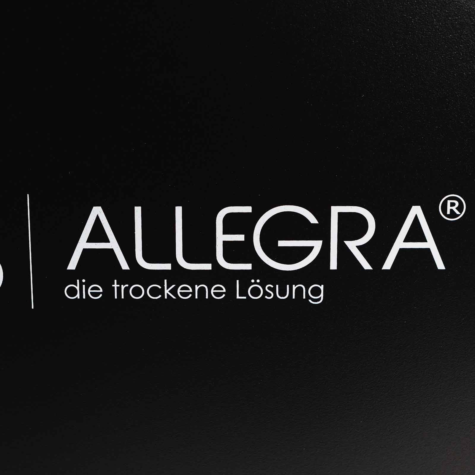Schwarze Verpackung mit dem weißen 'ALLEGRA'-Logo und dem deutschen Slogan 'die trockene Lösung'.