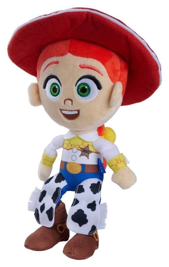 Weiches Jessie-Puppe aus Toy Story, mit rotem Hut, Chaps mit Kuhflecken-Muster und braunen Stiefeln, lächelnd vor weißem Hintergrund.