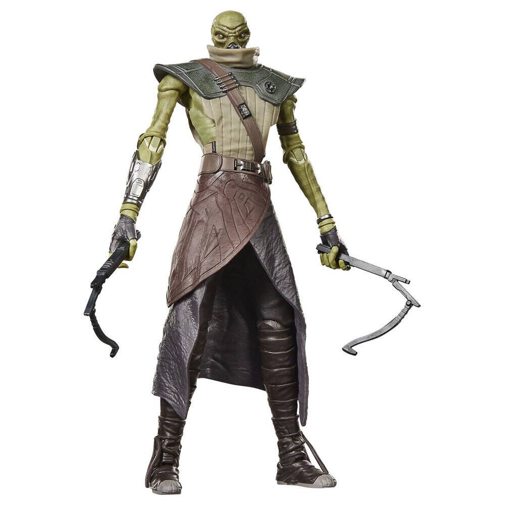 Eine grüne Alien-Actionfigur in Rüstungskleidung steht und hält zwei gekrümmte Waffen vor einem einfachen weißen Hintergrund.