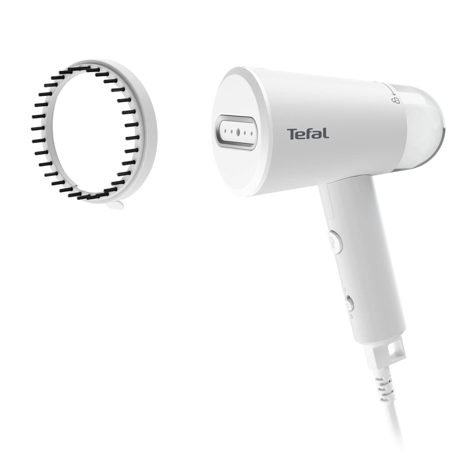 Weißer tragbarer Tefal-Kleiderdampfer mit einer daneben auf weißem Hintergrund gezeigten runden Bürstenaufsatz.