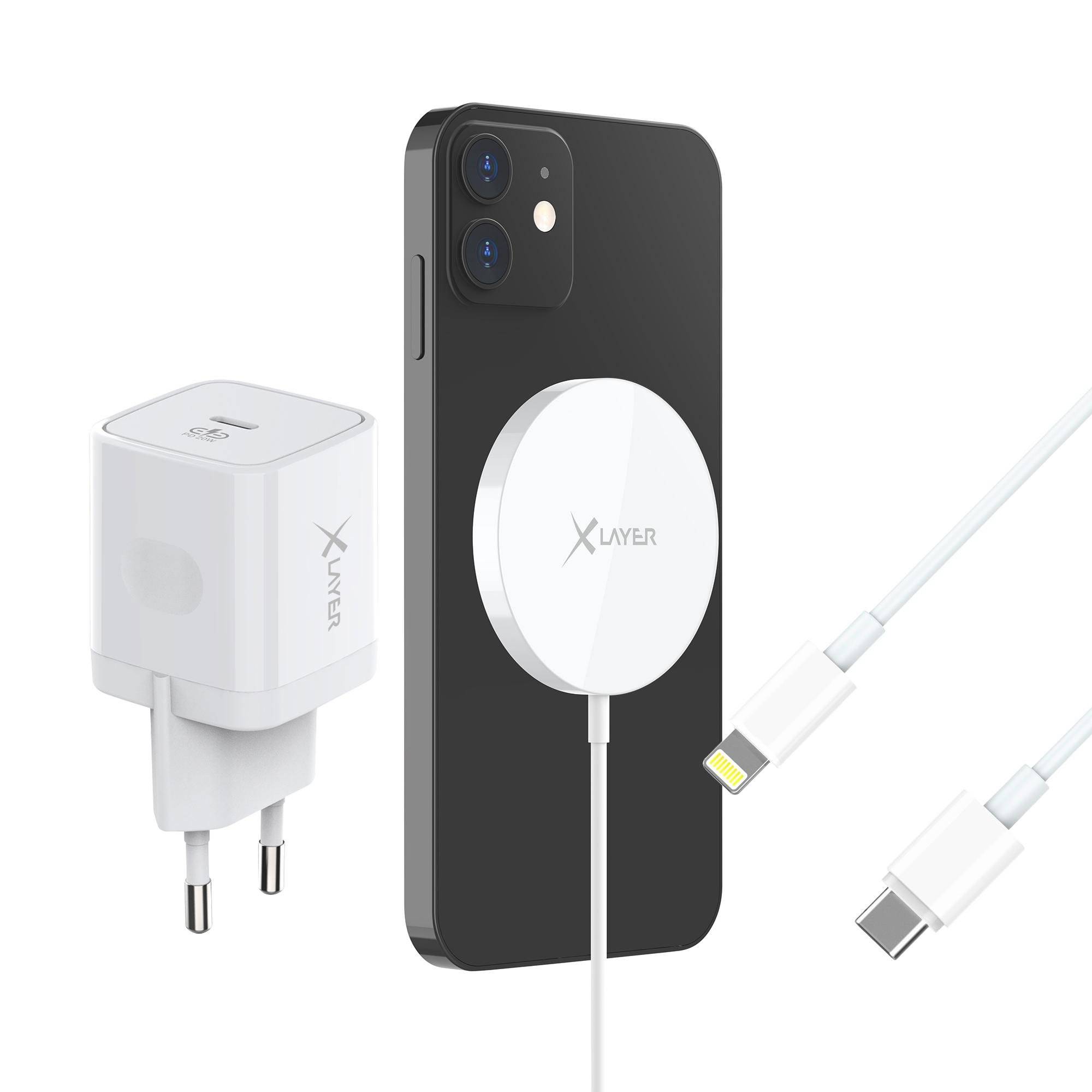 Kabelloses Magnetladegerät angebracht an einem Smartphone, mit einem Wandadapter und USB-C- sowie Lightning-Ladekabeln daneben abgebildet.