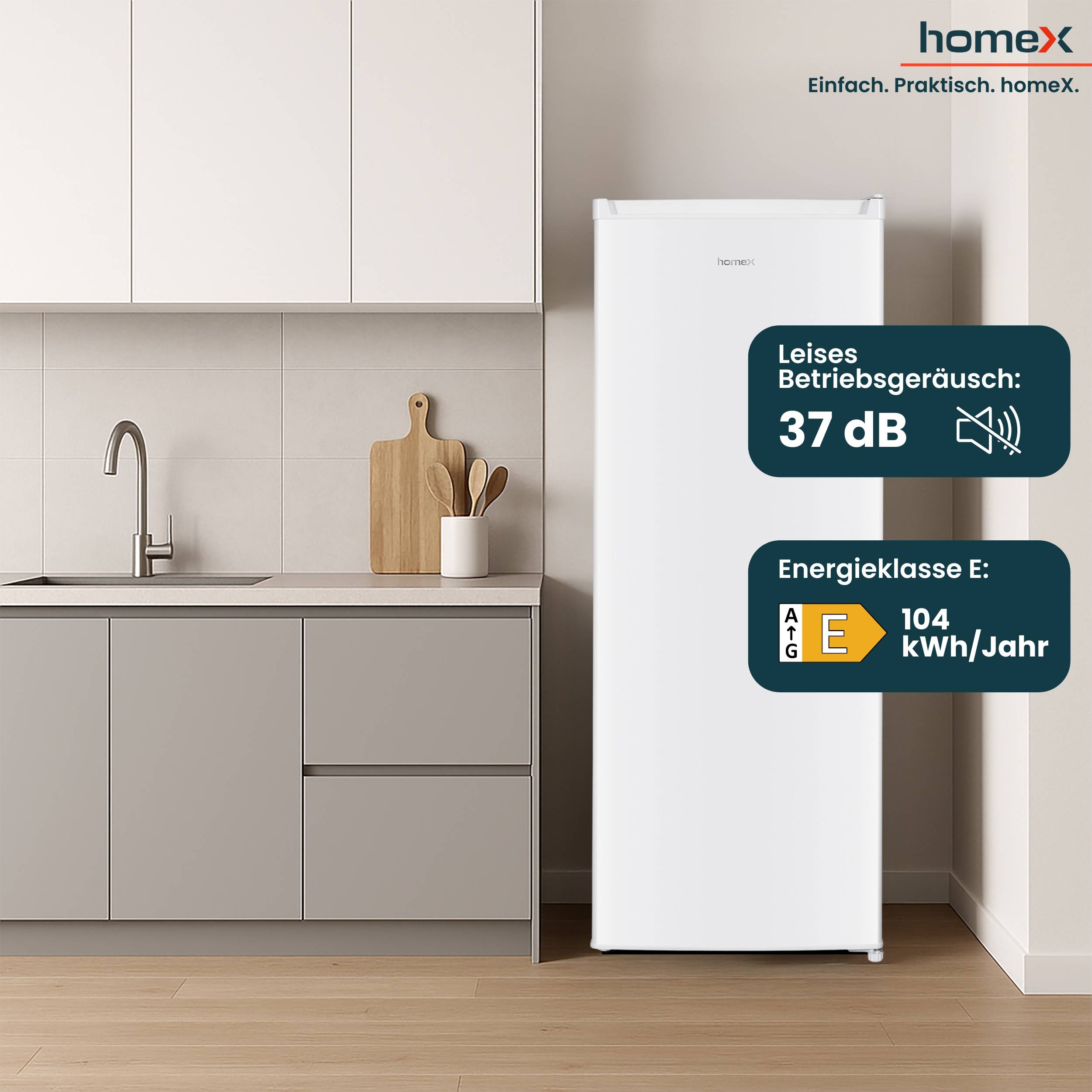 Weißer Homex-Kühlschrank in einer modernen Küche, mit den Etiketten 