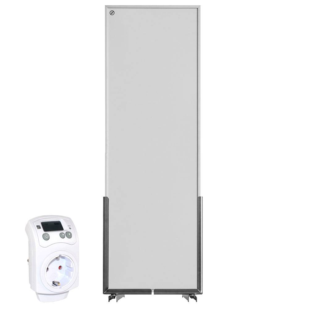 Hoher grauer Elektroschrank mit einem kleinen weißen Stecker-Timer/Regler an der Vorderseite, vor einem einfachen weißen Hintergrund dargestellt.