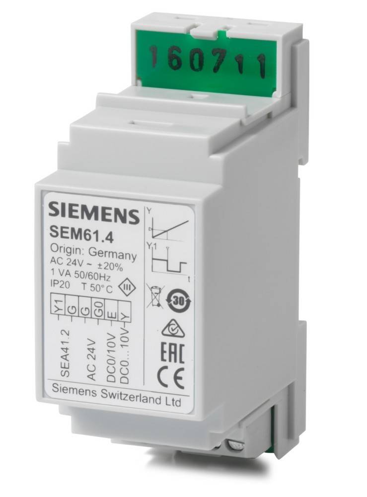 Siemens SEM61.4 DIN-Schienen-Modul mit gekennzeichneter Frontplatte und grüner oberer Anzeige, wahrscheinlich ein Steuerungs- oder Stromversorgungszubehör für Gebäudeautomation.