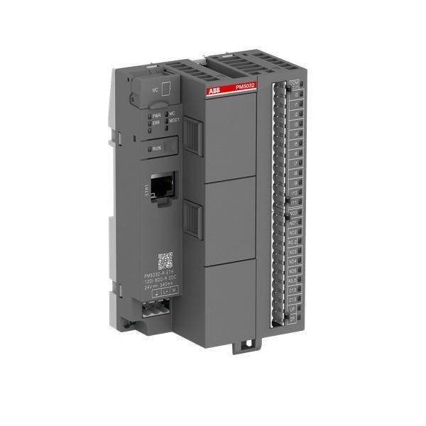 ABB PM5032 Industrial-Controller-Modul mit mehreren Klemmenverbindungen auf weißem Hintergrund.