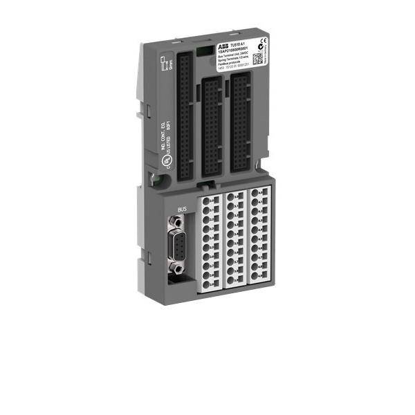 Industrielles ABB-Steuermodul mit mehreren Anschlussblöcken und einer vorderen Schnittstelle, gezeigt auf weißem Hintergrund.